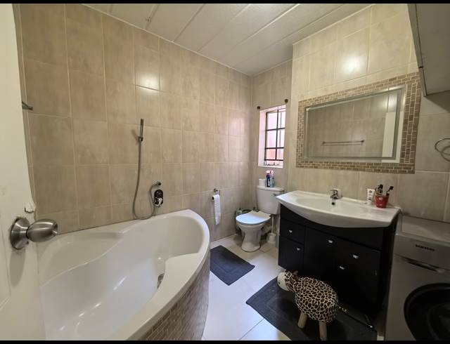 2 BEDROOM TOWNHOUSE FOR SALE IN BELLAIRS PARK